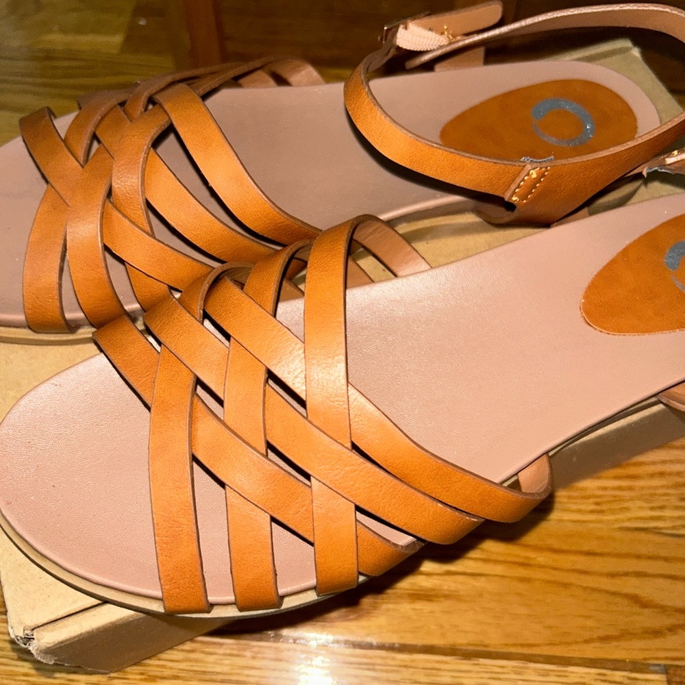 NEVER WORN! Journey Sandal, Kimmie Collection (Tan)